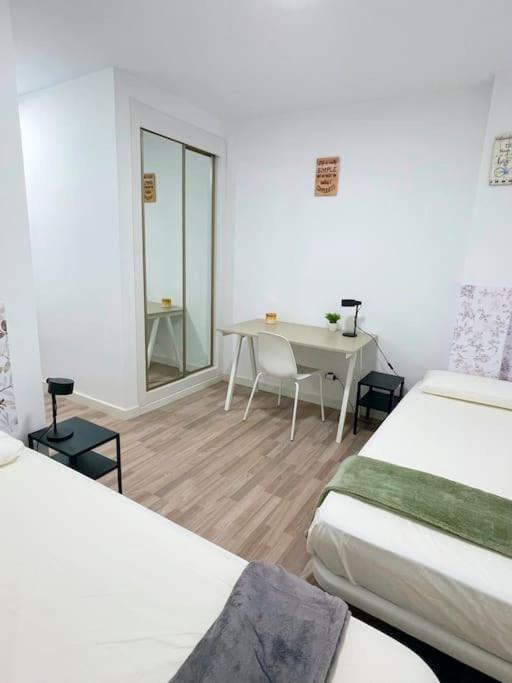 Modern Apartment In Malaga - Rosas Exterior photo